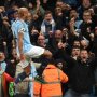 Guardiola Sebut Gol Roket Vincent Kompany Tak Masuk Skema