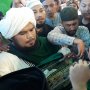 Profil Ustaz Derry Sulaiman, Gitaris Band Metal Temukan Kedamaian di Legian