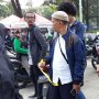 Pakai Pita Kuning, Massa Aksi Menuju KPU Kumpul di Lapangan Banteng