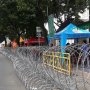 Kawat Berduri KPU Siap Sambut Kivlan Zein dan Eggi Sudjana