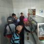 Razia Ramadan, Warga Mati Kutu Kepergok Satpol PP Asyik Makan di Warteg