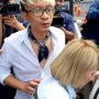 Ditanya soal Rujuk, Aming - Evelyn Gandengan Tangan Kabur dari Wartawan