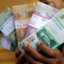 Bahaya dan Berisiko! Jangan Tukarkan Uang Sembarangan di Pinggir Jalan