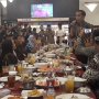 Buka Puasa Bareng Wartawan, Jokowi: di Istana Terlalu Serius