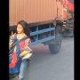 Imut Bak Bintang Sinetron, Gadis Ini Bikin Penasaran Pengendara