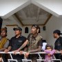Viral Anak Punk Berbagi Makanan ke Pengemis Pinggir Jalan, Bikin Publik Salut