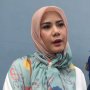 Mantap Berhijrah, Cynthia Ramlan Banjir Hadiah Hijab
