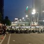 Masih di Depan Bawaslu, Massa Aksi 22 Mei Salat dan Buka Puasa Bersama