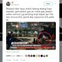 Saat Aksi Demo di Bawaslu, Tukang Kopi Ini Curi Perhatian Warganet