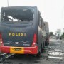 Kembali Bentrok! Polisi Dilempari Batu, Massa Aksi 22 Mei Bakar Ban
