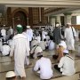 Tunggu Jenazah Ustaz Arifin Ilham, Ratusan Jamaah Zikir di Masjid Az-Zikra