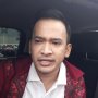 Tak Gengsi, Ruben Onsu Pilih Makan Lesehan Bareng Adik