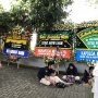 Karangan Bunga untuk Almarhum Ustaz Arifin Ilham Penuhi Masjid Az Zikra