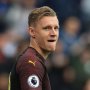 Bernd Leno Frustrasi Posisinya Diambil Aaron Ramsdale