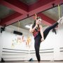 Julie Estelle Pilih Zumba Intensitas Tinggi untuk Menjaga Kebugaran