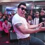 Dukung Filmnya, David Naif Bikin Lukisan Fan Art Gundala