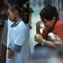 Anak Yatim Ini Pertama Kali Beli Baju Lebaran, Karyawan Mal Sampai Nangis