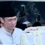 Tangisan AHY dan Ibas saat Bawa Jenazah Ani Yudhoyono Memasuki Rumah Duka