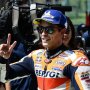 Malu, Begini Reaksi Marc Marquez Lihat Videonya Tersandung Starter Rollers