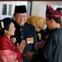 Jokowi Ultah, Partai Demokrat Pajang Foto SBY - Jokowi Berpelukan