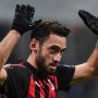Tinggalkan Milan, Hakan Calhanoglu Membelot ke Inter Milan?