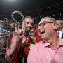 Jordan Henderson Abadikan Trofi Liga Champions Lewat Seni