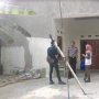 Penggeledehan Rumah Rofik Selesai, Petugas Copot Garis Polisi