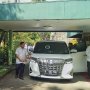 Prabowo Lebaran ke Rumah Mantan Mertua, Disambut Mbak Tutut di Cendana