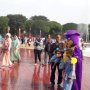 TMII Dipadati Warga yang Tak Mudik Tapi Rindu Kampung Halaman