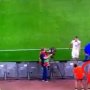 Gelandang Timnas Italia Kesal, Kepala Ball Boy Ini Jadi Korban