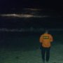 Menarik Kayu di Pantai Todak, Dua Pemuda Hilang Terseret Ombak