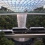 Wah, Akibat Air Terjun Ini, Lalin Bandara Changi Jadi Padat!