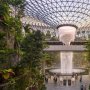 Terpesona Jewel Changi Airport, Wanita Ini Tersandung sampai Luka-luka