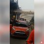 Mobil Tertimpa Besi Proyek Tol Cibubur, Warganet: Daerah Situ Memang Ngeri