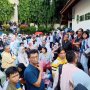 PPDB SMA di Depok, Calon Wali Murid SMA Ini Antre Sejak Jam 02.00 Pagi