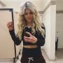 Brooke Ence, Pelatih Kebugaran Ini Punya Perut Terseksi di Instagram