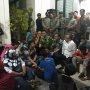 Kisruh PPDB di Surabaya, Ratusan Wali Murid Demo Hingga Malam