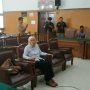Jelang Sidang Putusan, Ratna Sarumpaet Acungkan Salam Dua Jari