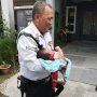 Salut, Begini Sikap Polisi Lihat Pemotor Bawa 3 Anak Kecil
