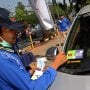 Udara Jakarta Buruk, Ratusan Mobil Uji Emisi di Jakarta Timur