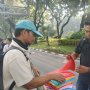 Jakarta Panas, Handuk Laris Manis Dibeli Pendemo FPI dan Alumni 212 di MK