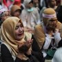 MK Tolak Hasil Bukti BPN, Emak-Emak Menangis