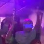 Emak-emak Berjilbab Joget Sambil Tenteng Senjata Laras Panjang, Ditangkap!