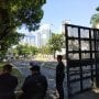 Jelang Sidang MK, Pagar Setinggi 2 Meter Tutup Jalan Merdeka Barat