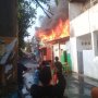 Kompor Meleduk, 15 Rumah di Jelambar Grogol Petamburan Terbakar