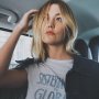 Belajar Teori Feminis, Model Ini Malah Mundur dari Victoria's Secret