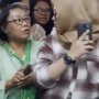 Dua Emak-emak Nyaris Senggol Bacok saat Tonton Glenn dan Tompi, Video Viral