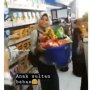 Geger Video Mahasiswi di Makassar Acak-acak Barang di Rak Minimarket