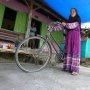 Kisah Kesabaran 28 Tahun Tri Darini, Tukang Kerupuk yang Berhaji Tahun Ini