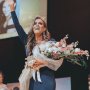 Ubah Stereotip, Miss Virginia Pilih Menunjukkan Aksi Eksperimen Sains